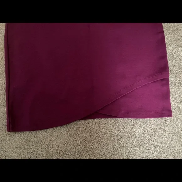 Aritzia tight mini skirt size M - Picture 3 of 4